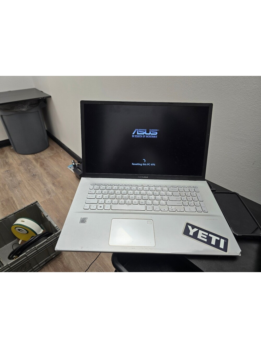 ASUS VivoBook 17 X712JA 17.3" i5 Laptop PARTS / REPAIR Boots